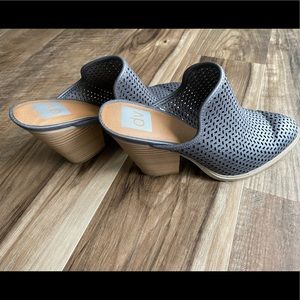 DV by Dolce Vita| Kenli Laser Cut Grey Mule Heels // 8